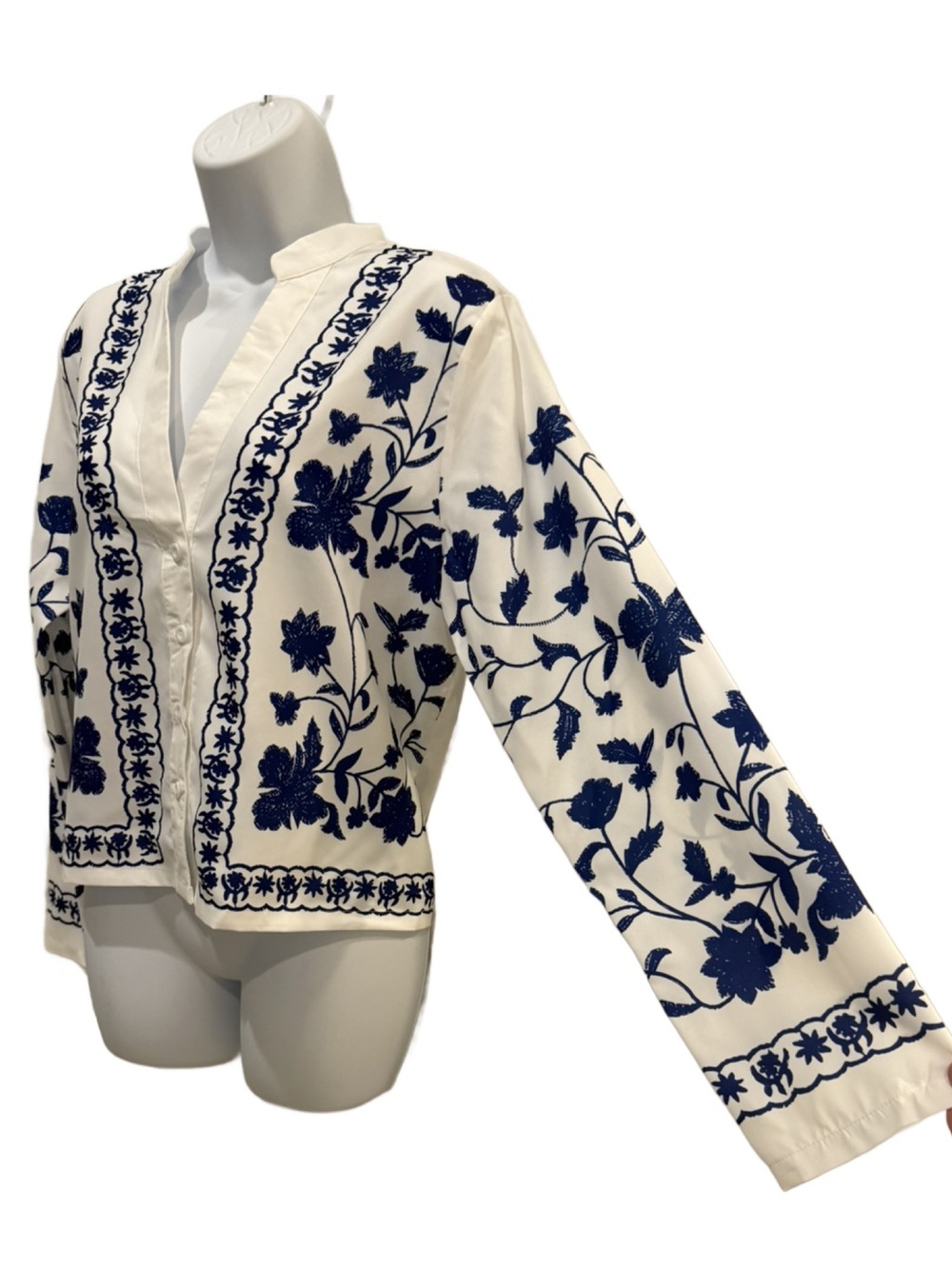 White and Blue Floral Cardigan. Medium - Picture 3 of 10